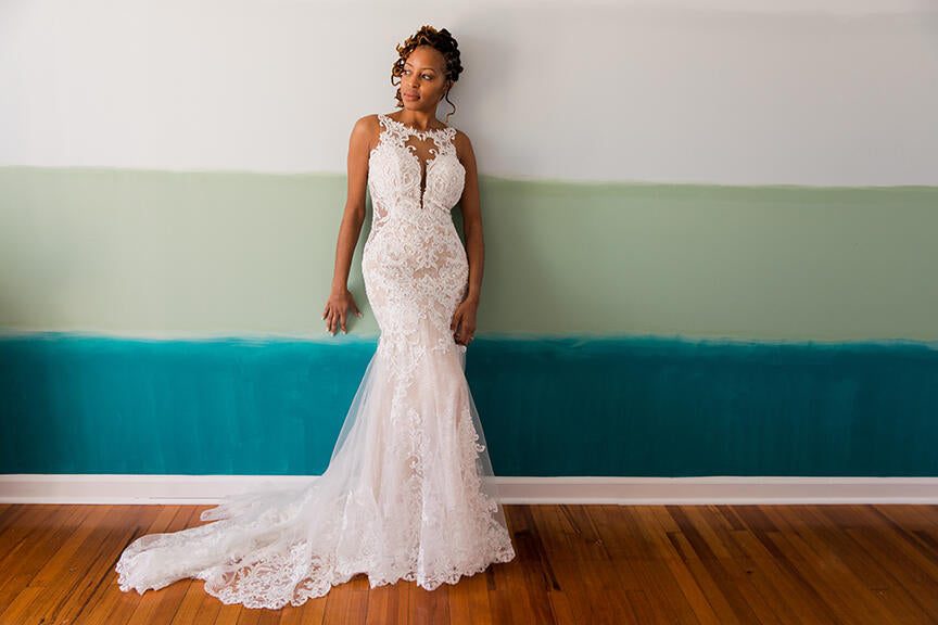 Black history month feature image  by Flavio DeBarros of a bride of color posing 