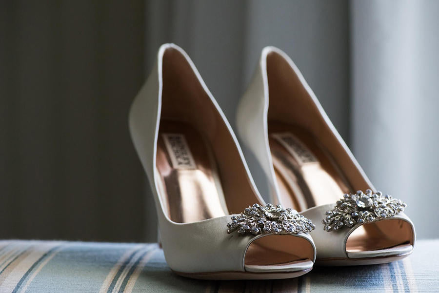 wedding lighting bride shoes