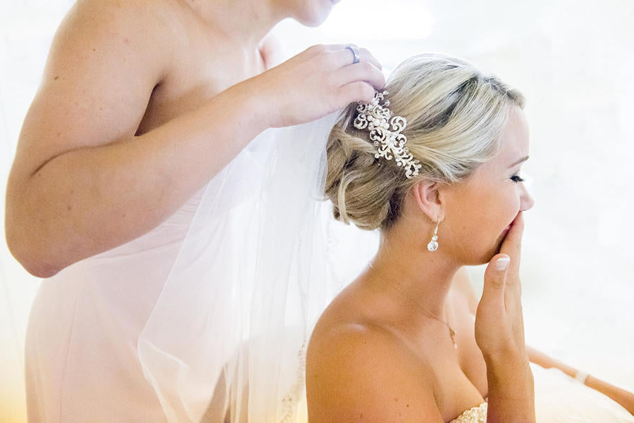 wedding photography bride veil